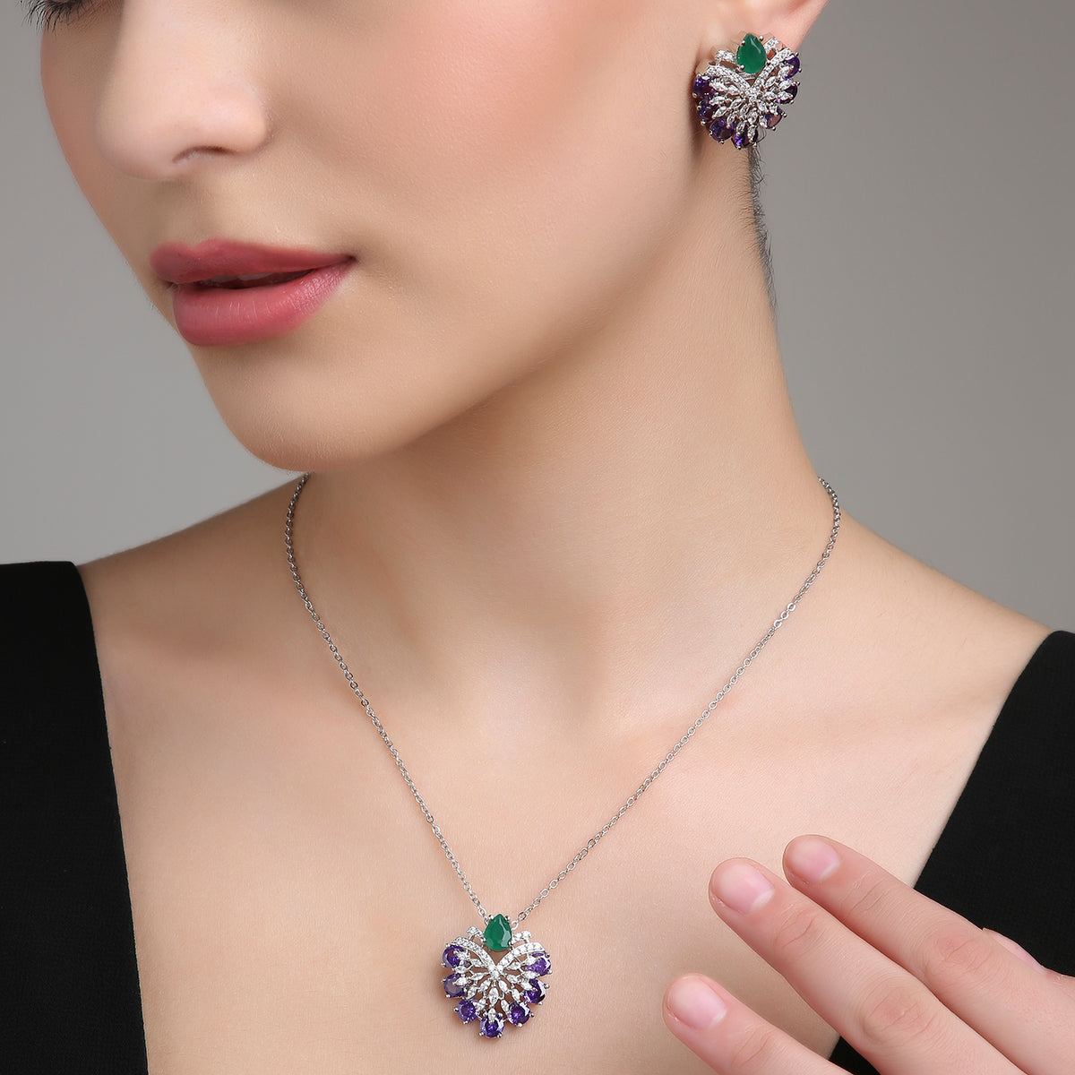 Studded V Set - Lavender with Green