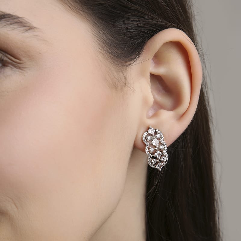 Scallop Studs